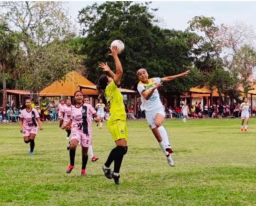 Germán Busch sorprende y vence a Gran Moxos en el fútbol femenino
