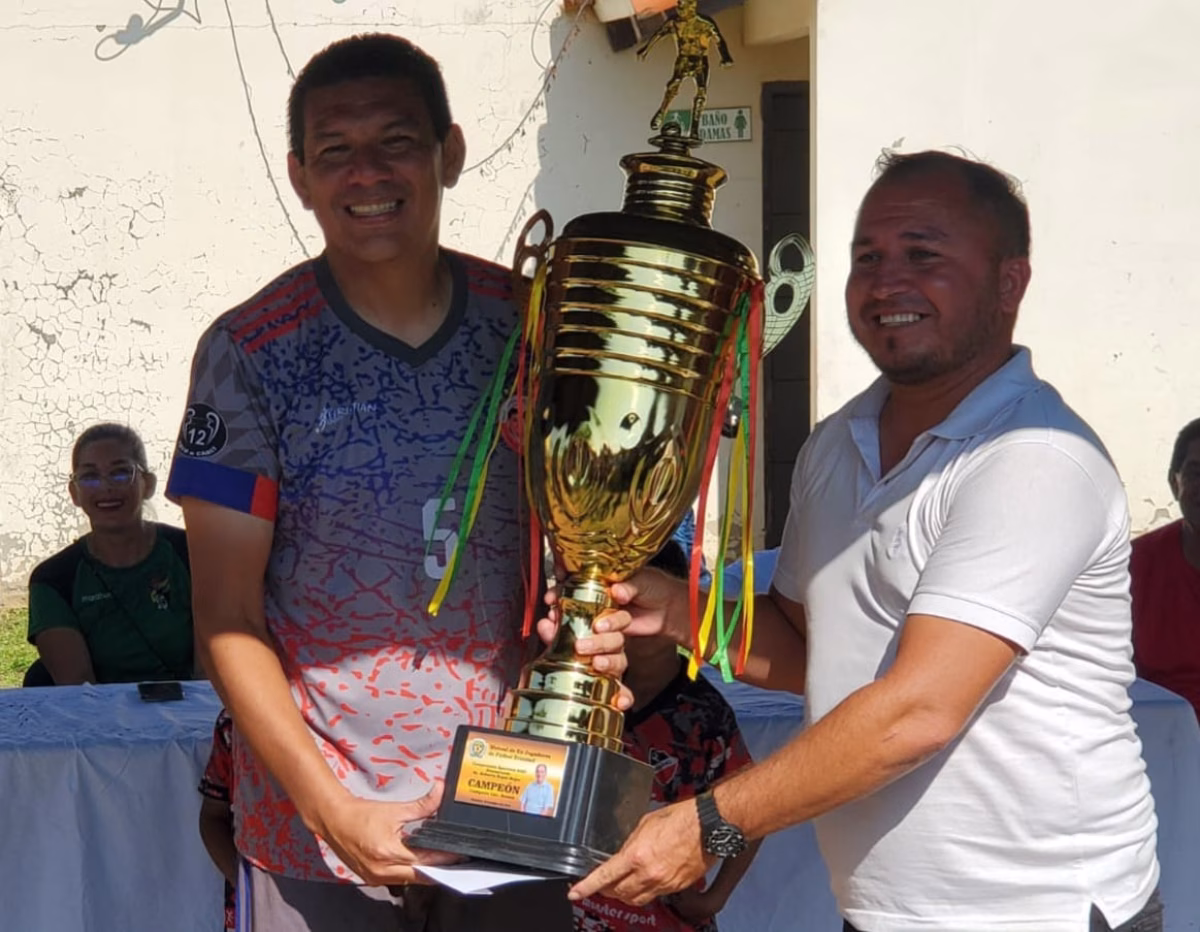 Solares Mansilla-Daza y Yoyo & Carly Zambrano campeones del torneo “Roberto Rojas Rojas”