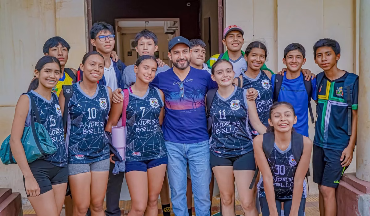 Alcalde Cristhian Cámara apoya a las selecciones U-14 de Andrés Bello