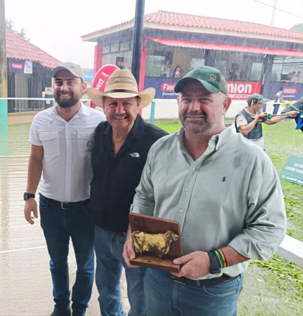 Las Maras con campeonas de producción de leche en la FEXPOBENI
