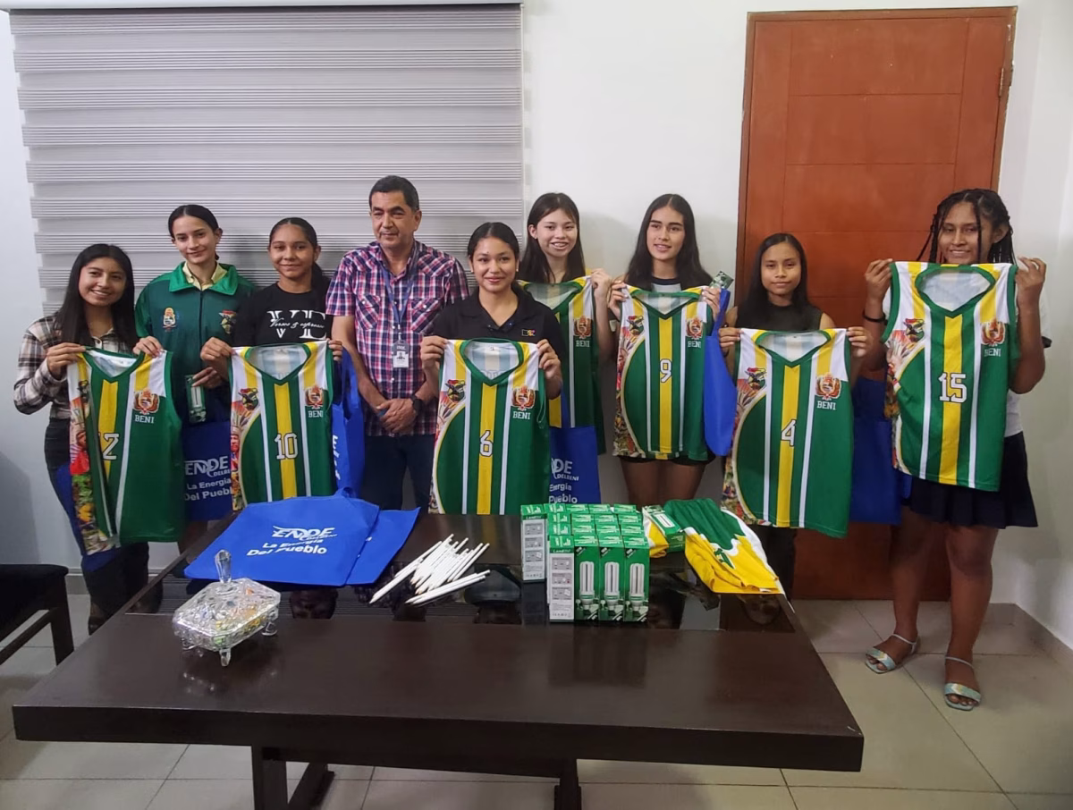 ENDE DELBENI equipa a la selección U-16 tras su podio nacional en Potosí