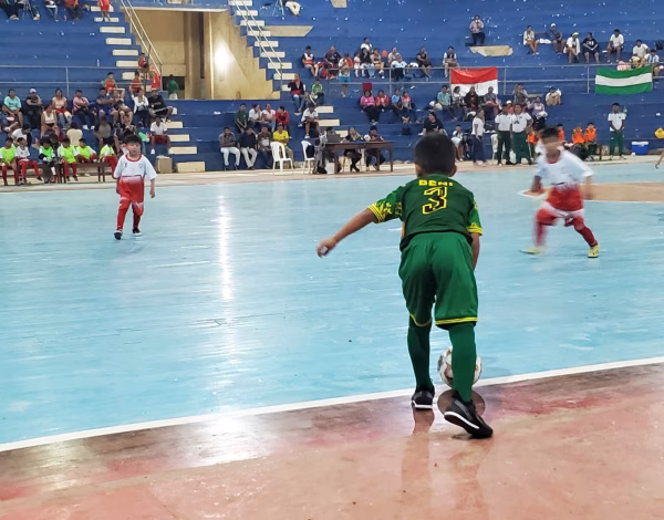 La selección de futsal Sub 8 del Beni debuta con goleada