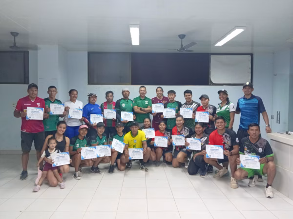 Federación Atlética de Bolivia impulsa capacitación en Trinidad