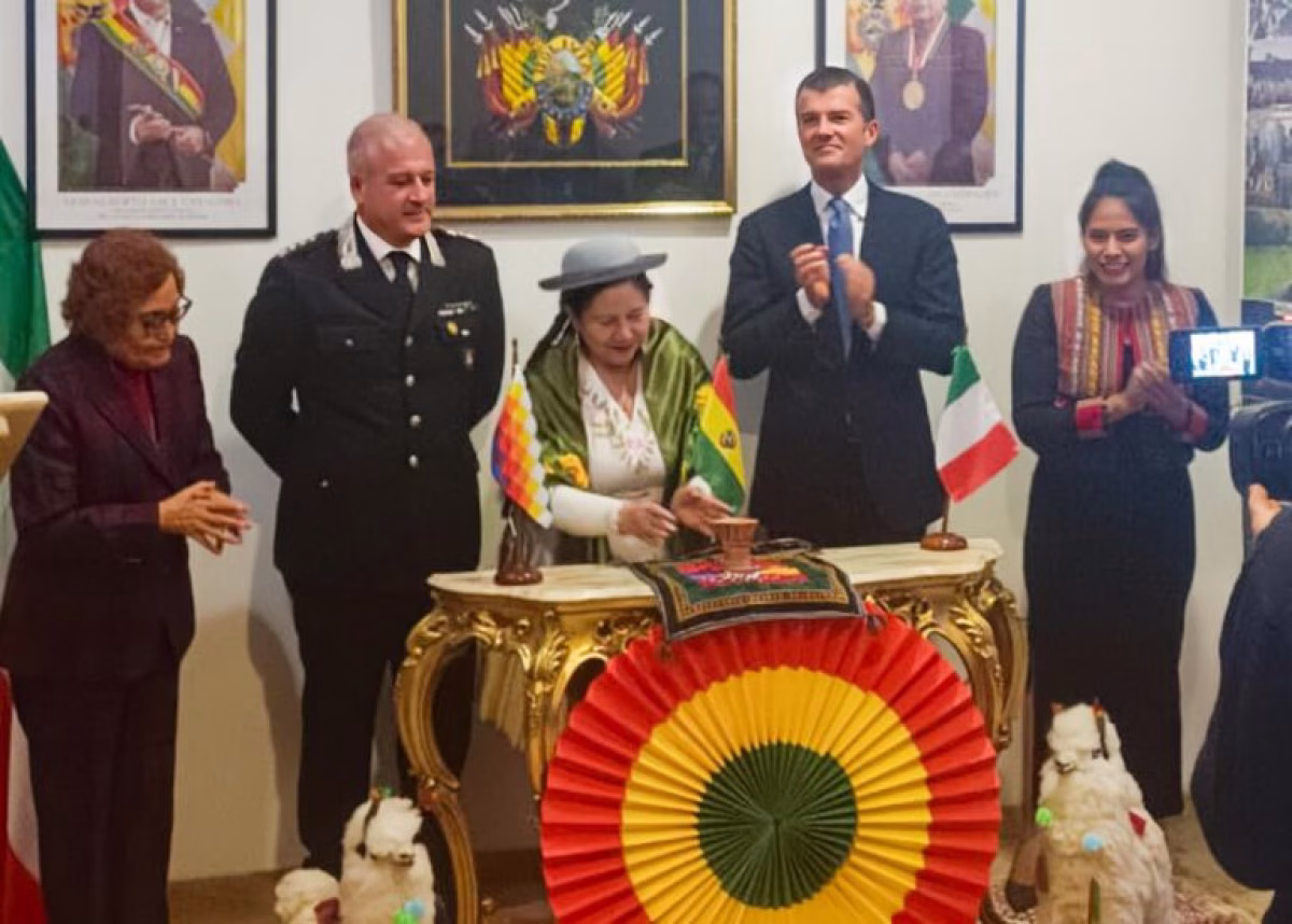 Bolivia recupera de Italia una valiosa pieza tiwanacota de hace más de 2.000 años