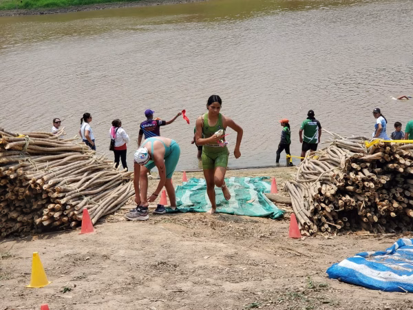 Puerto Ballivián abre sus brazos al 5to nacional de triatlón del Bicentenario