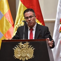 ENTRE LA PUGNA PAZ-LARA, URIOSTE TOMA LA FISCALÍA Y PIDE RENUNCIAS