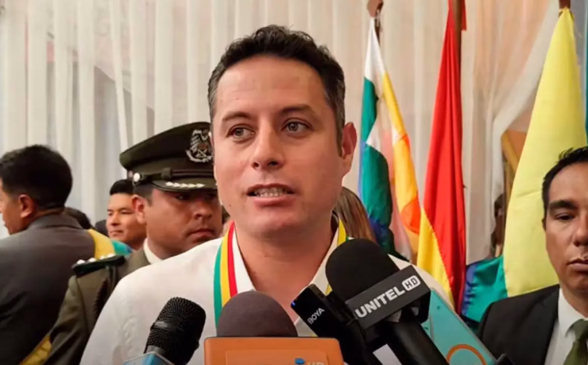 EDMAN LARA ACUSA A RODRIGO PAZ DE PACTAR EN SECRETO CON EVO MORALES