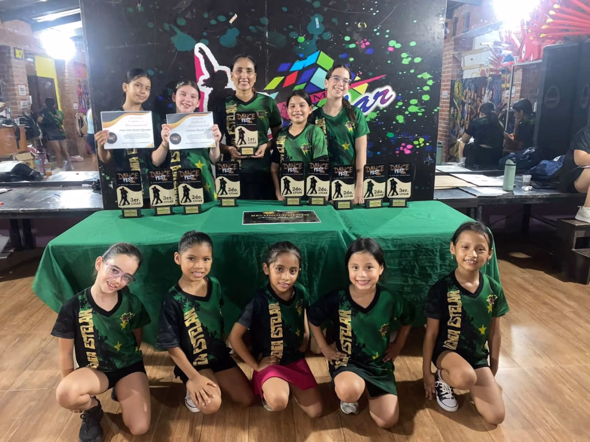 ACADEMIA ESTELAR DEL BENI SE CORONÓ CAMPEÓN EN MODALIDAD FOLKLORE