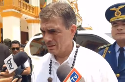 PAZ PLANTEA REFORMA A LA CONSTITUCIÓN Y ADVIERTE CÁRCEL POR BLOQUEOS