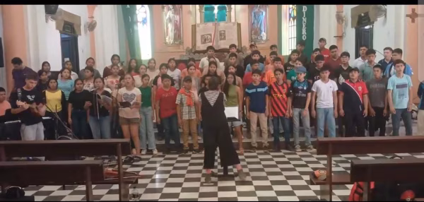 Ensamble Moxos volvió a llenar la catedral de Trinidad