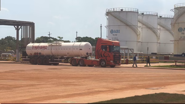 LLEGA A BOLIVIA Y AL BENI, LA PRIMERA CISTERNA DE DIÉSEL IMPORTADO.